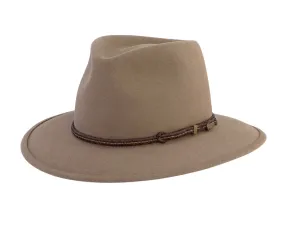 Akubra 'Traveller' in Bran