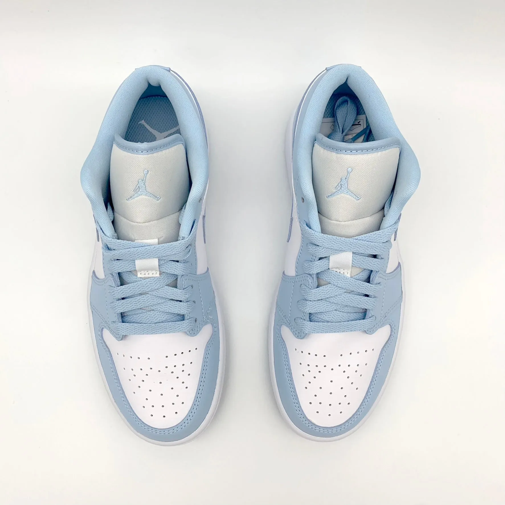 Jordan 1 Low Aluminum