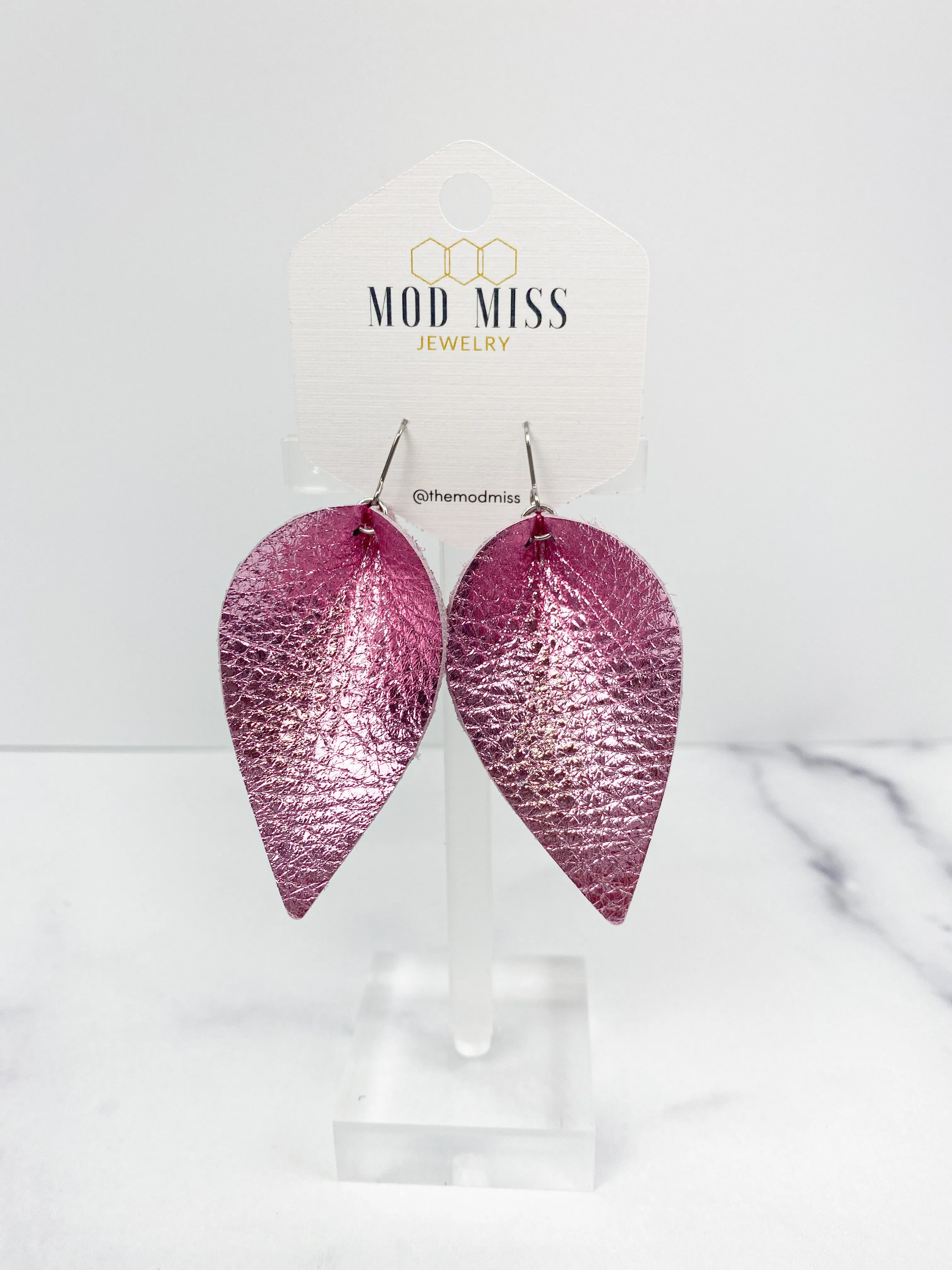 Leather Petal Earring Metallic Light Pink