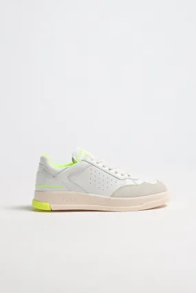 Sneaker Tweener in White/Yellow